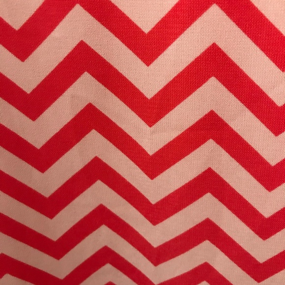 Alya pink chevron printed blouse top - size small - Picture 2 of 4